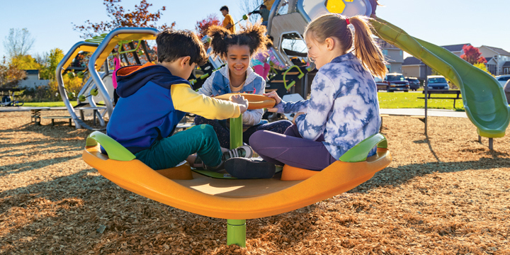 Center wheel  allows kids to control the speed