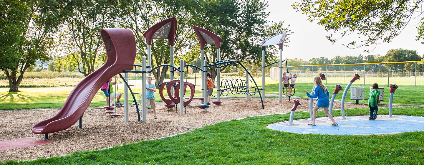 Delano Central Park Compact Playground